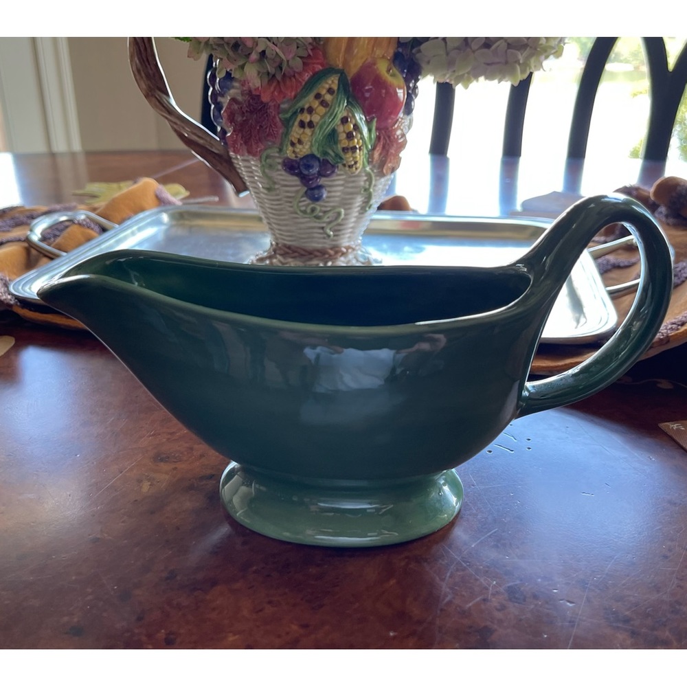 Pottery Barn Sausalito Gravy Boat/Dressing Pourer in Moss Green